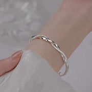 Nurozis | Twisted Silver Bracelet