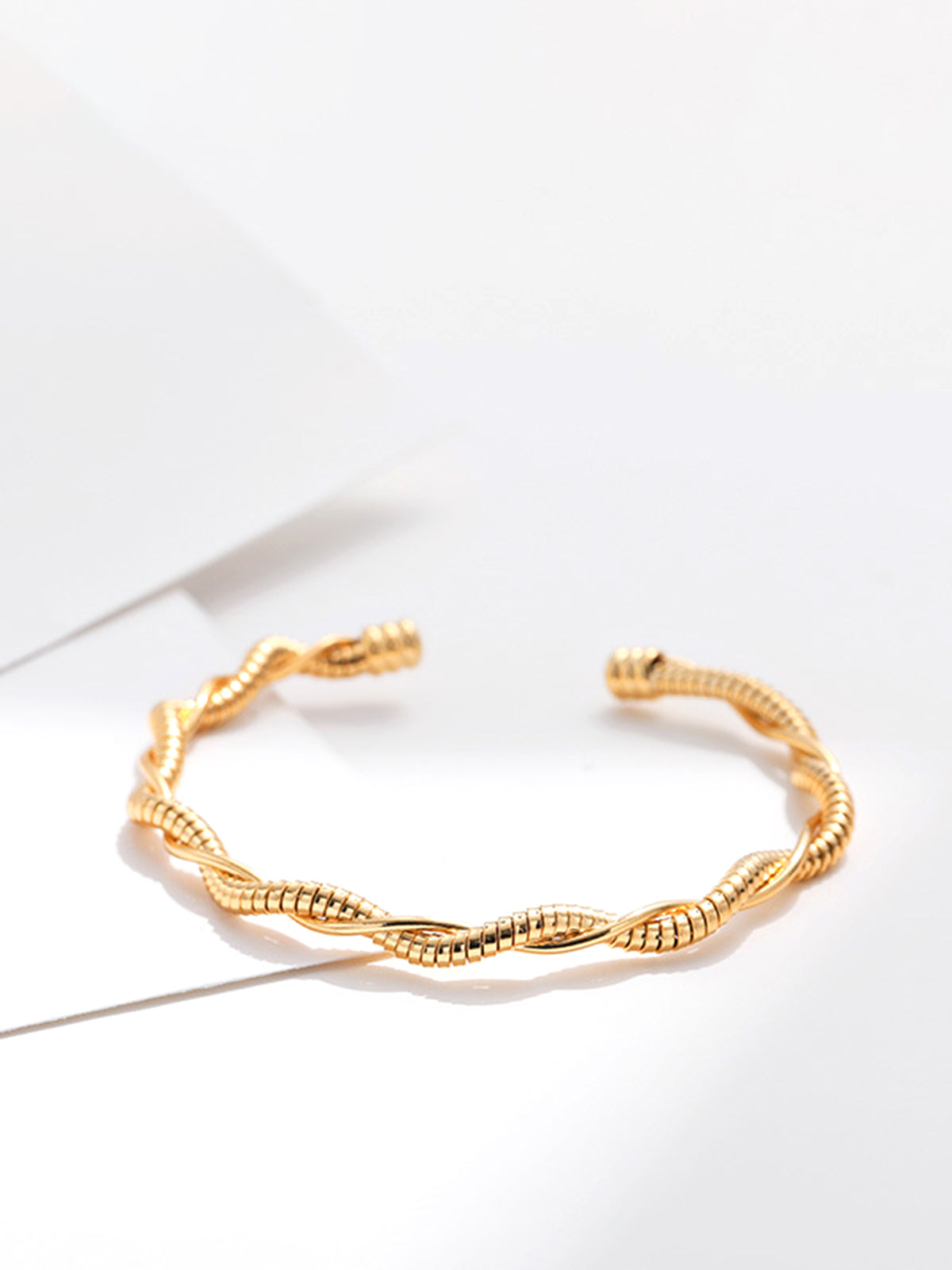 Nurozis | Gold Plated Twisted Open Bangle
