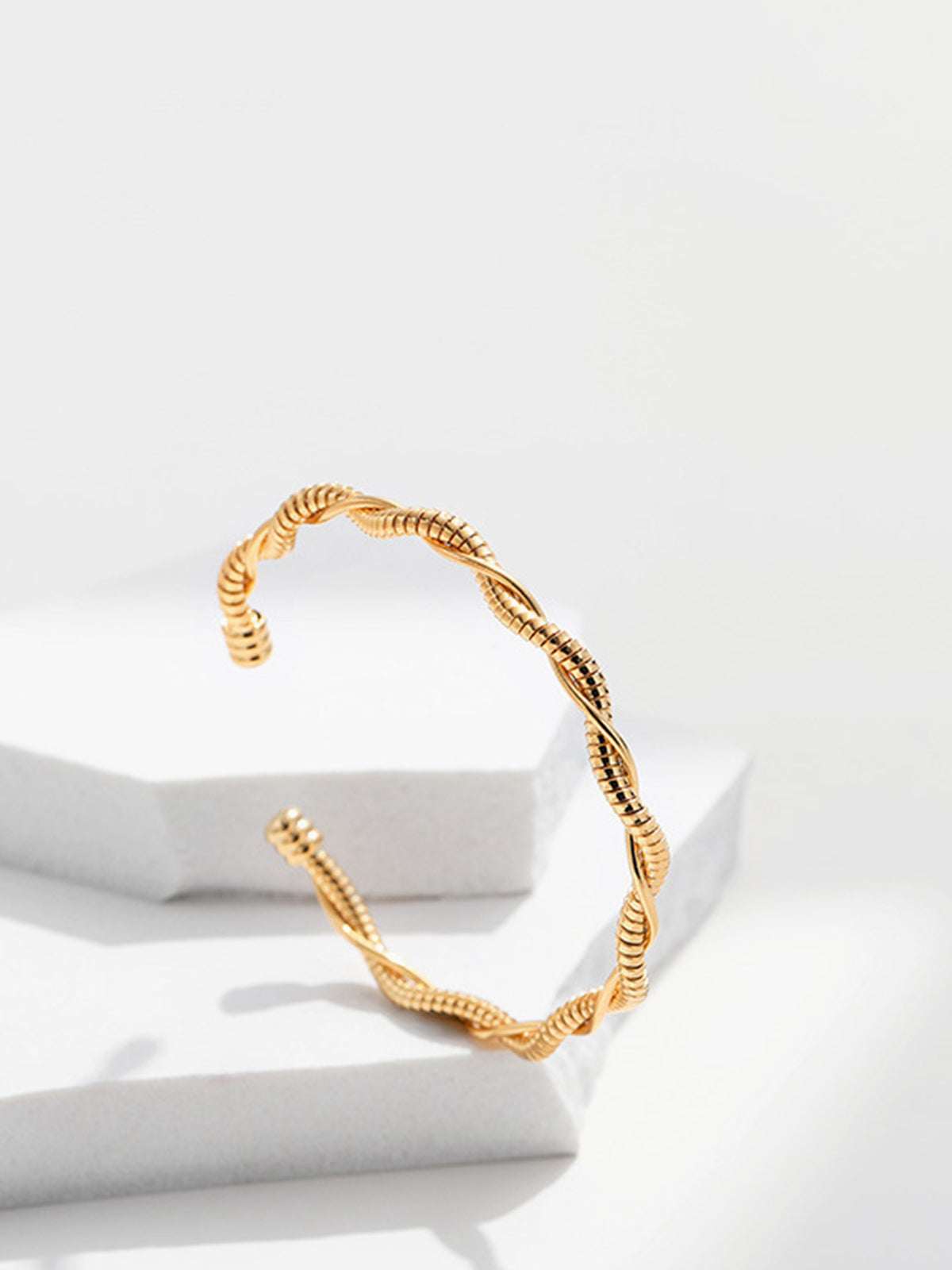 Nurozis | Gold Plated Twisted Open Bangle
