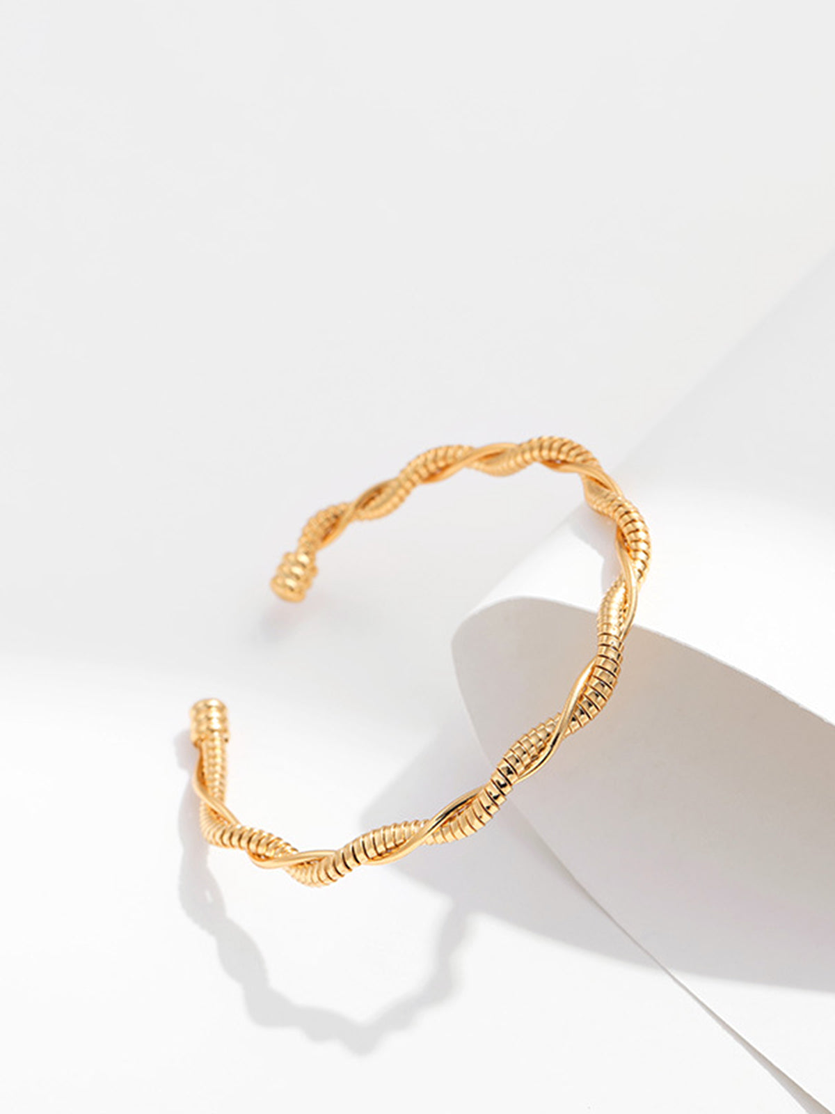 Nurozis | Gold Plated Twisted Open Bangle